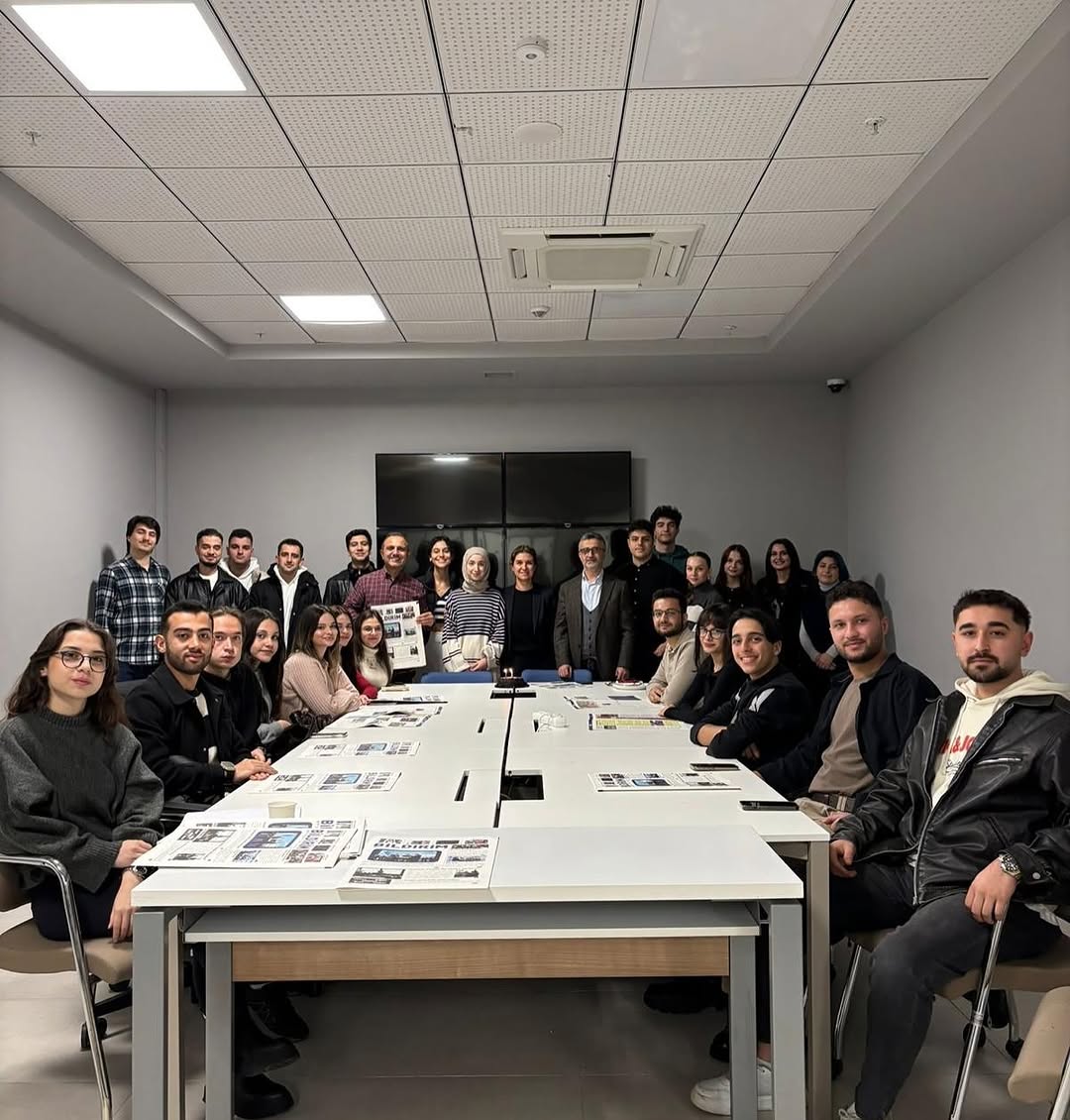 Bildirim Gazetesinin 2025  toplantısı gerçekleşti!🤩

12 Aralık Perşembe günü Medya Merkezi’nde gerçekleştirdiğimiz Bild